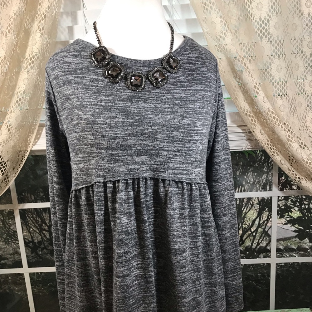 Isabel Maternity Pull Over Top